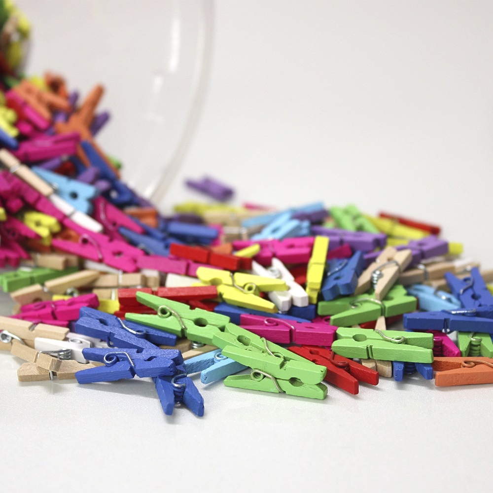 Kit Com 400 Mini Pregadores Coloridos 2,5cm Bar Festa Evento Organizador Decorativo Artesanato em Oferta na Shopee