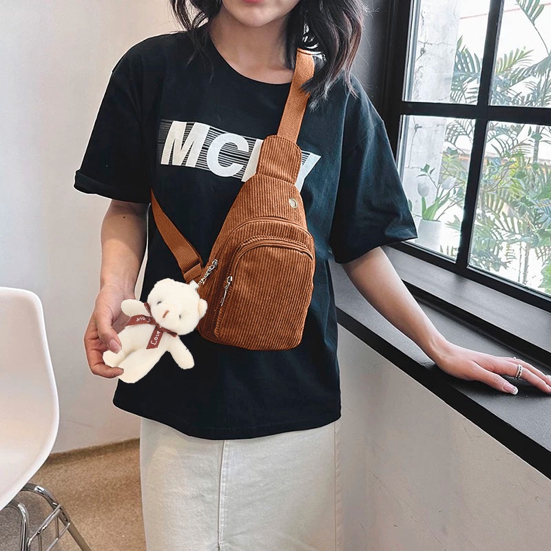 Bolsa Pochete Transversal Com Chaveiro Urso Feminina Masculina Bag Unissex Entrada Fone