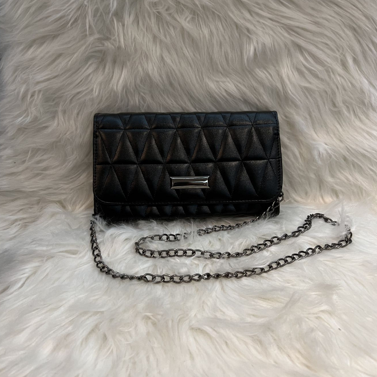 Bolsa Bordada Triangulo Tiracolo Com Corrente em Oferta na Shopee