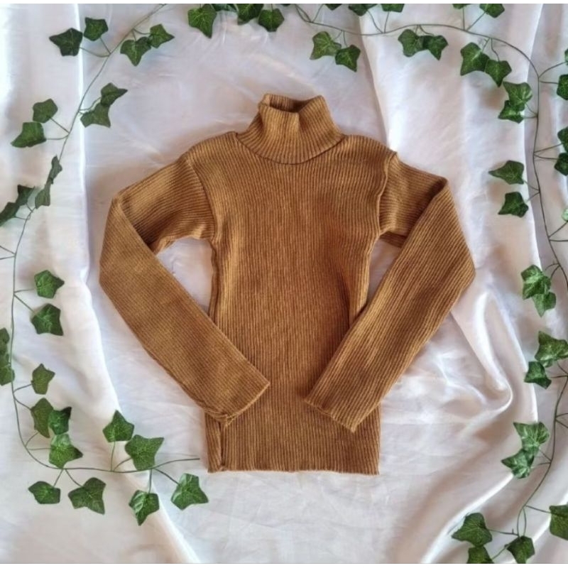 Suéter Gola Alta Branco: Onde Comprar | BuscaProdutos