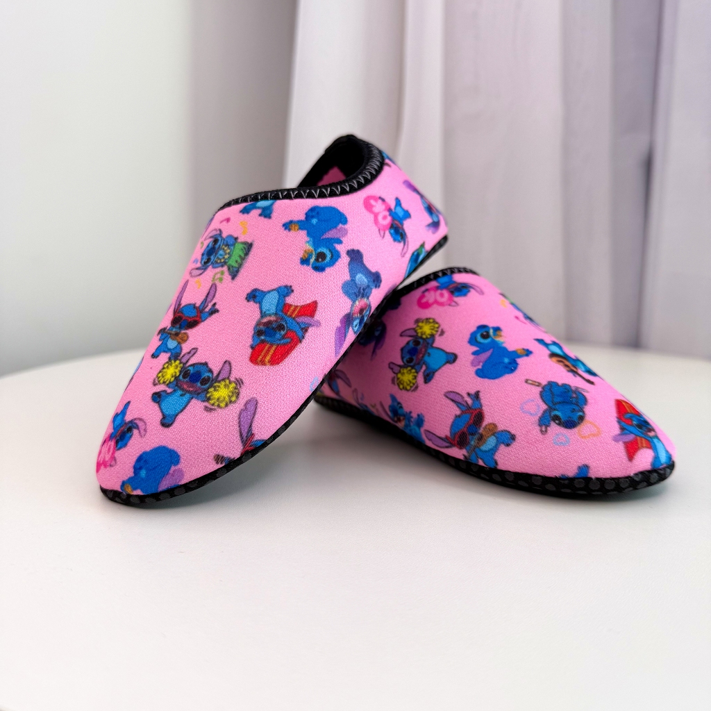 Sapatilha Infantil Calce Fácil Feminina Stitch Sapato Meia Antiderrapante Confortável Praia Escola
