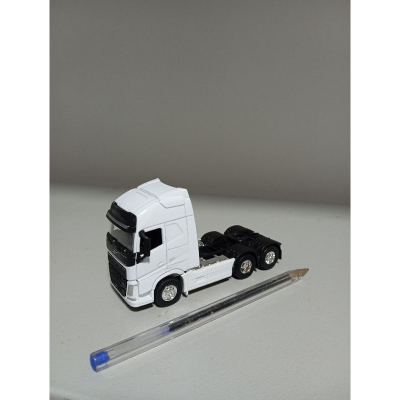 Miniatura Caminhão Cavalo Volvo Fh Trucado 1/64 Welly