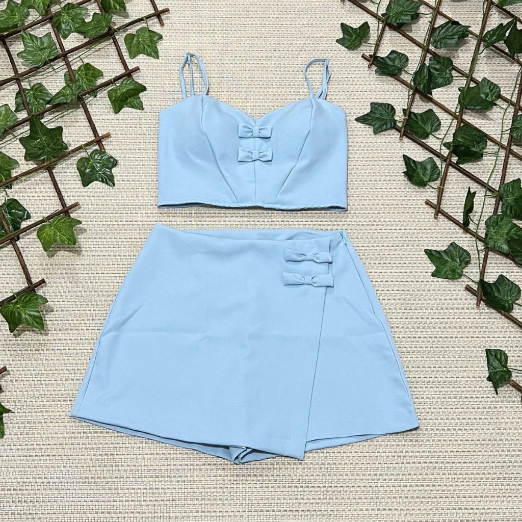 Conjunto laços alfaiataria short saia e top cropped , short saia com zíper lateral em Oferta na Shopee