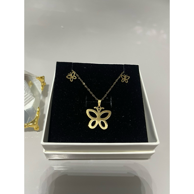 Kit Colar e Brincos Feminino – Aço Inoxidável Antialérgico dourado - borboleta
