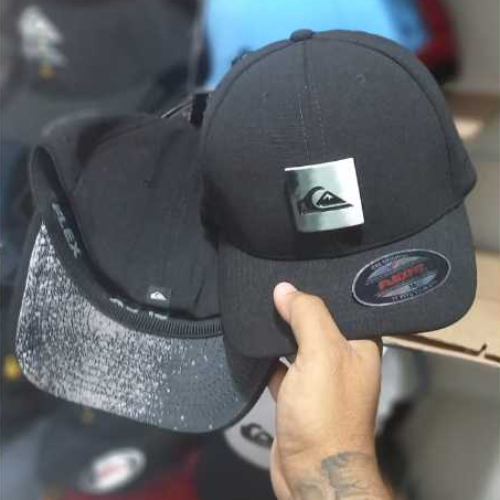 Boné flexfit fechado premium aba curva tamanho adulto