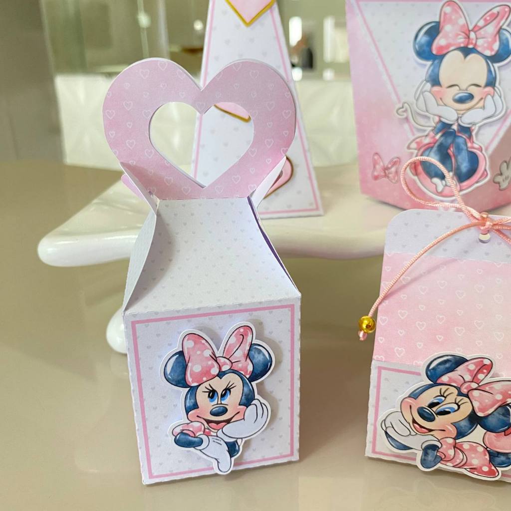 KIT LEMBRANCINHA MINNIE ROSA AQUARELA PERSONALIZADO COM APLIQUE PEGUE E MONTE. LEMBRANCINHA FESTA INFANTIL MINNIE