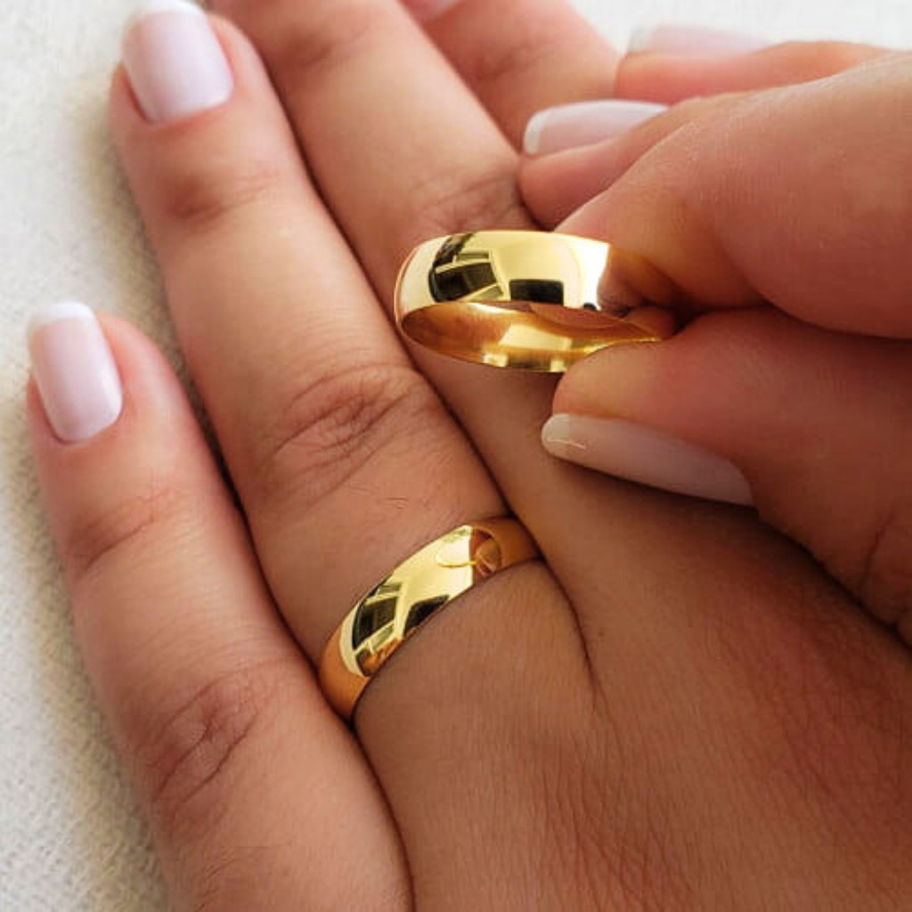 Par de Aliança Moeda Antiga Tradicional 4mm Noivado Casamento - 3 anos de garantia em Oferta na Shopee