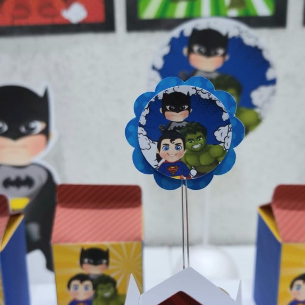 Kit Festa Super Heróis Personalizado Só um Bolinho | Mesversário Aniversário | Lembrancinha, Festa Infantil