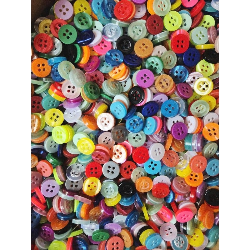 Botão Perolado 4 Furos modelo 01467 - Com 144 Unidades em Oferta na Shopee