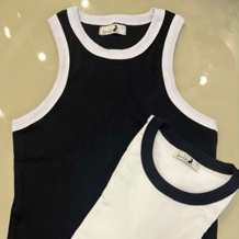 Kit 2 Blusas Regatas Feminina Duo Color Preta E Branca Básica Minimalista