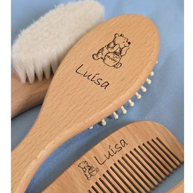 Conjunto de escovas e pente infantil de madeira personalizado