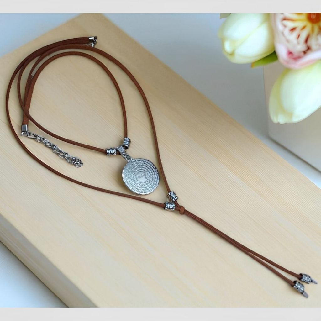 Colar de Couro Duas Voltas Pai Nosso Bijuterias Femininas