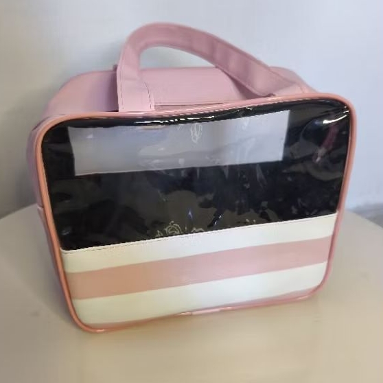 Bolsa Feminina Na Cor Rosa Com Cristal Na Frente Transparente  Para Viagens Saída De Hospital Linda