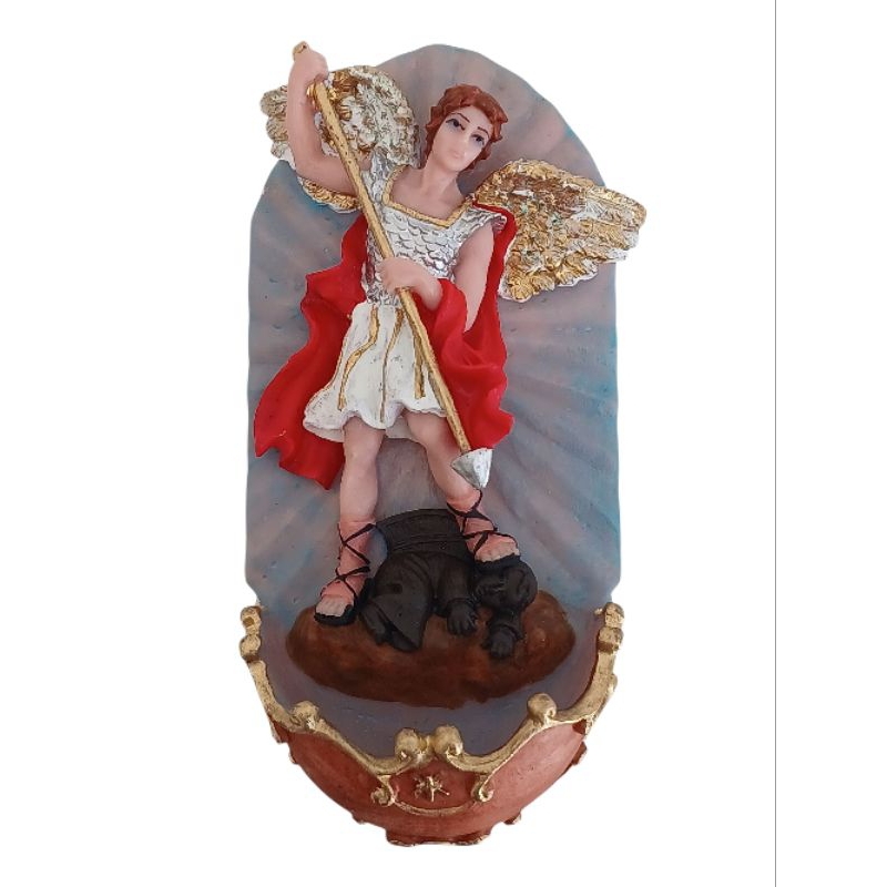 Imagem do Anjo São Miguel Arcanjo pia porta água benta de parede com alça metálica 17cm de Resina