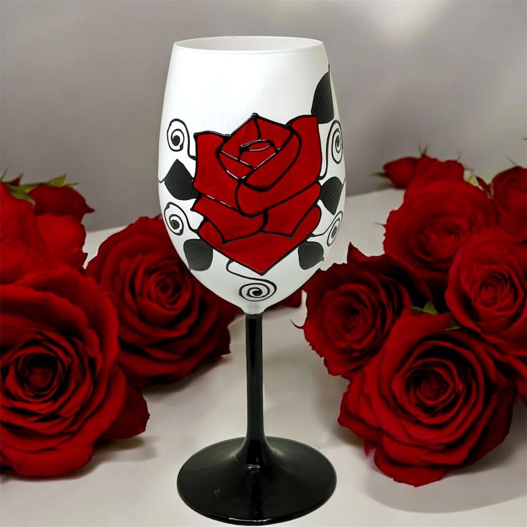 Taça decorada para Pomba Gira / Ciganas - Rosa