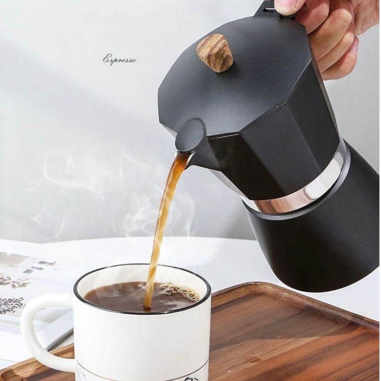Imagem Cafeteira Italiana Moka 9 Xícaras Aluminio Preto Café Expresso Portátil