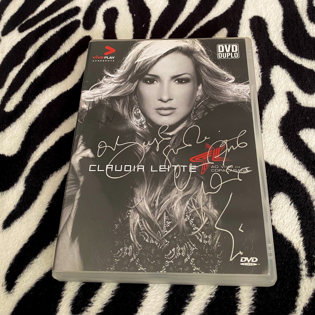 DVD Duplo AUTOGRAFADO - Claudia Leitte Ao Vivo em Copacabana