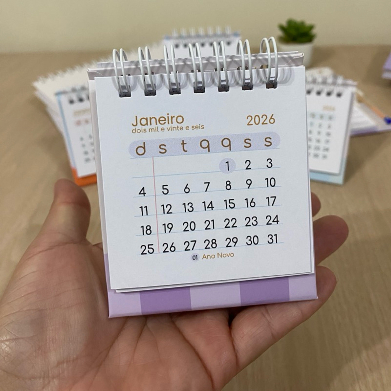 Mini Calendário de Mesa 2026
