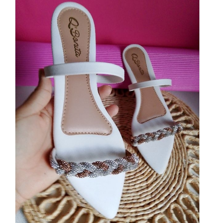 Rasteirinha Feminino Bico Folha com Strass Legítimos Muito Confortável Sandália Feminino Dia a Dia Elegante