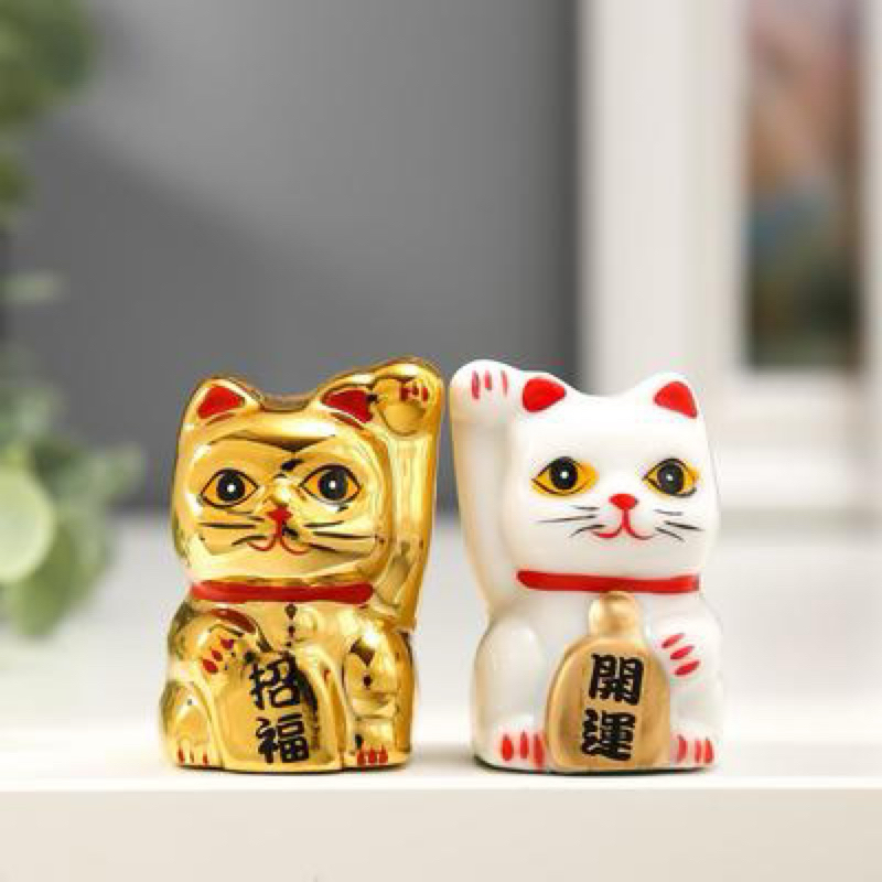 Kit Com 2 Gatos De Porcelana Branco e Dourado Gato da Sorte