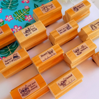 Kit Carimbo Pedagógico Stitch INGLÊS - 4x2cm Carimbo Escolar Infantil para Professores Incentivo em Oferta na Shopee