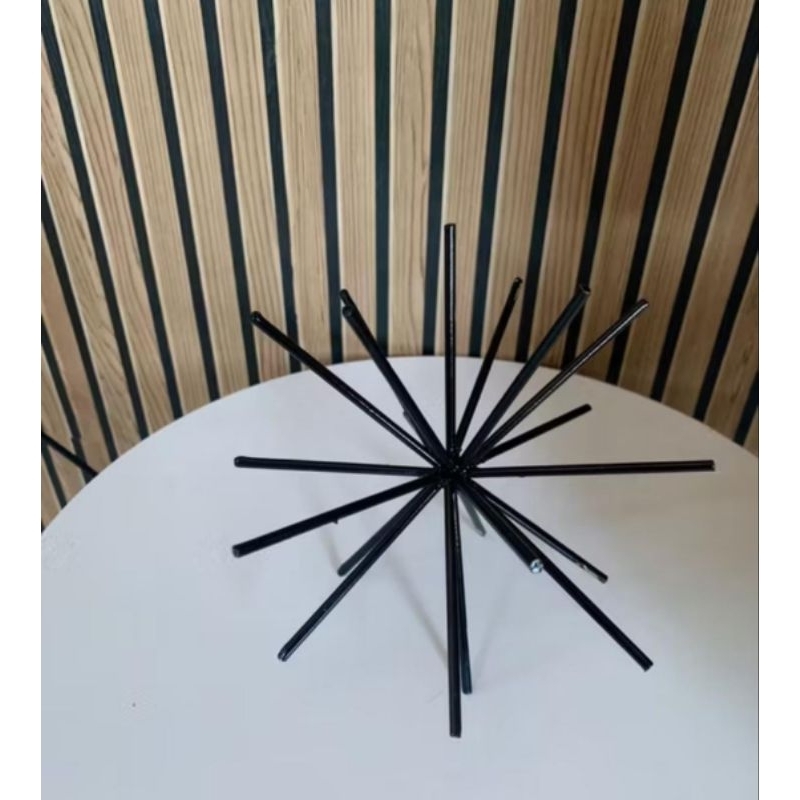 Escultura Ouriço Decorativo 15x15 – Preto e Dourado | Design Moderno e Sofisticado