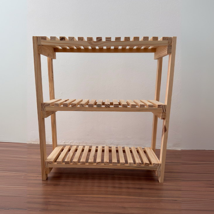 Sapateira Prateleira 3 Andares Madeira Pinus 100% Reflorestamento - Hall de Entrada Sala Quarto Acabamento