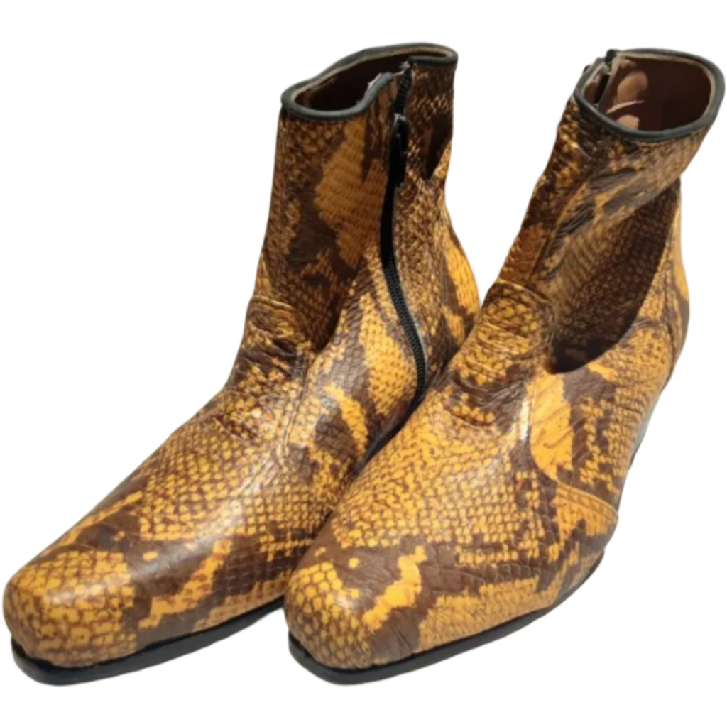 Bota Cano Curto em Couro Legítmo Estampa Cobra em Alto Relevo - Direto da Fábrica (Ponta de Estoque) Bota Vaqueta Cowboy