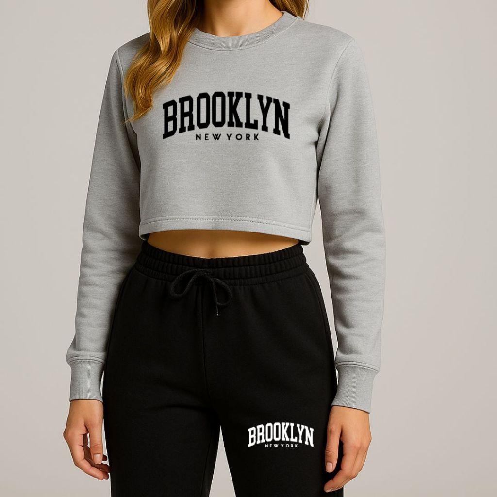 Conjunto Moletom Feminino Cropped Flanelado Brooklyn Inverno Roupa de Frio Estilosa com Calça e Blusa