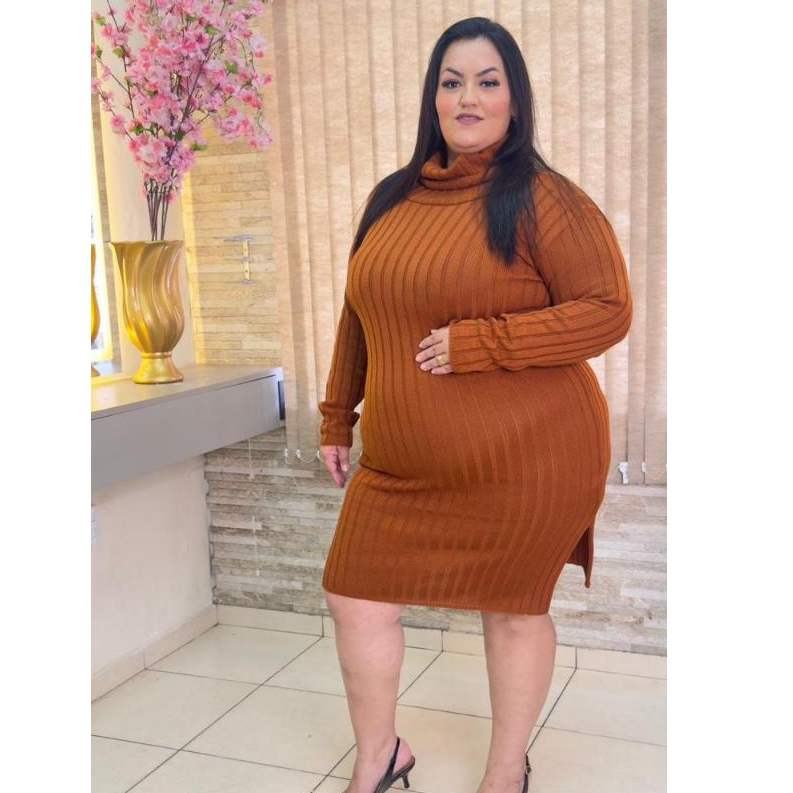 Vestido Feminino Plus Size em Tricot Gola Alta e Manga Longa Canelado Tendencia Outono/Inverno