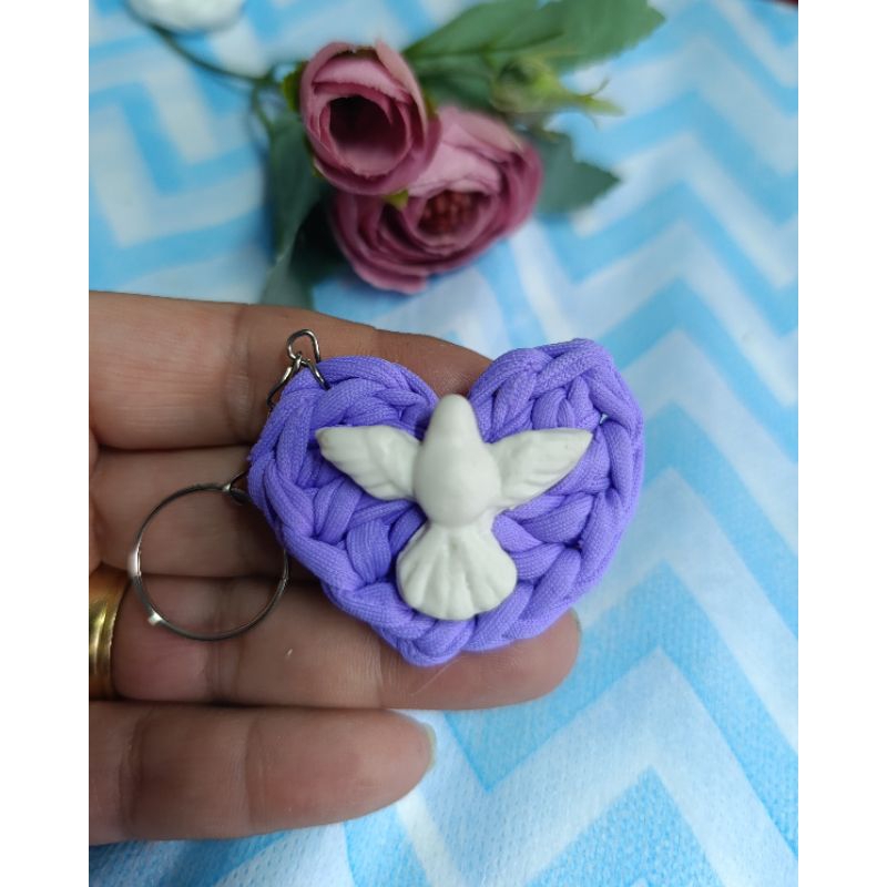 kit chaveiros fio de malha coração Divino Espírito Santo personalizado, chá de bebê, batizado, lembrancinha, maternidade