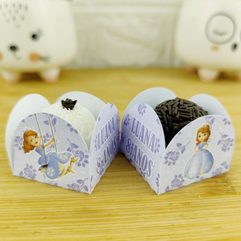 Kit Forminhas de Doce Brigadeiro Personalizadas Princesa Sofia / Sophia  | 4 pétalas | Festa de Aniversário | Decoração