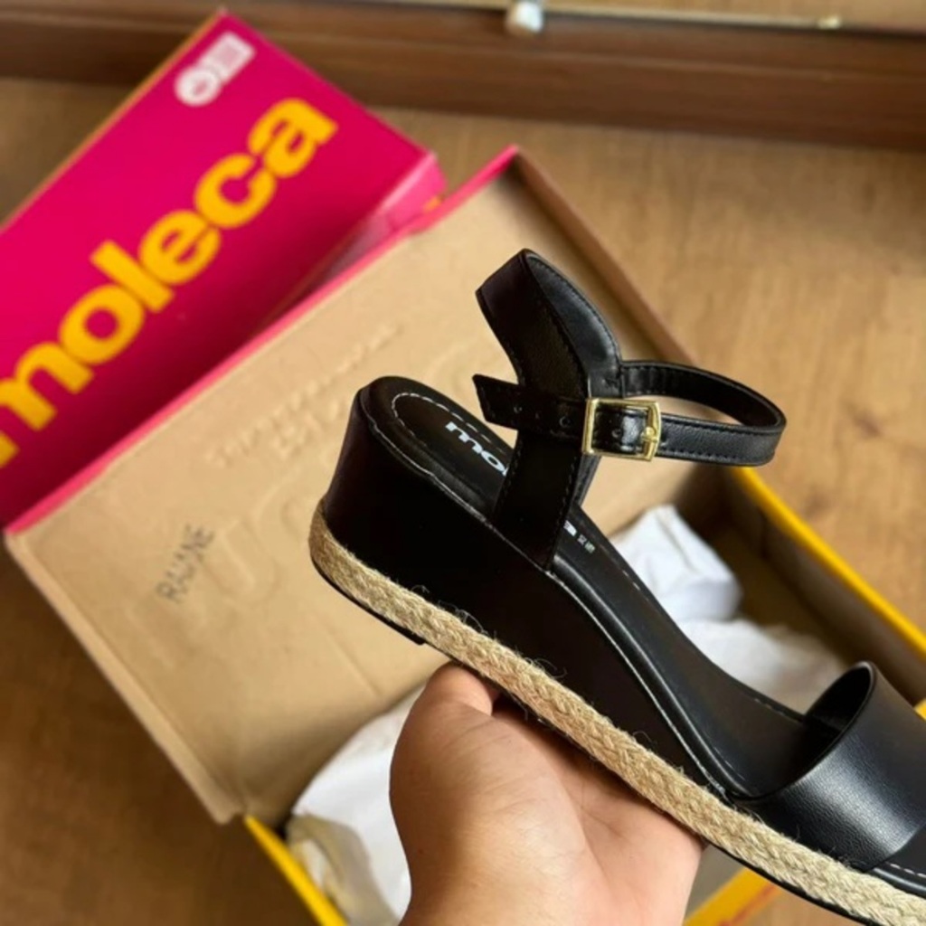 Sandália Moleca 5512.202 Salto Anabela Baixo Casual Fivela Feminino Original Lançamento