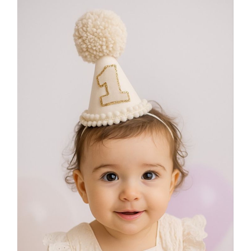 Chapéu de Aniversário Minimalista – Smash the Cake Bebê Ensaio Fotográfico