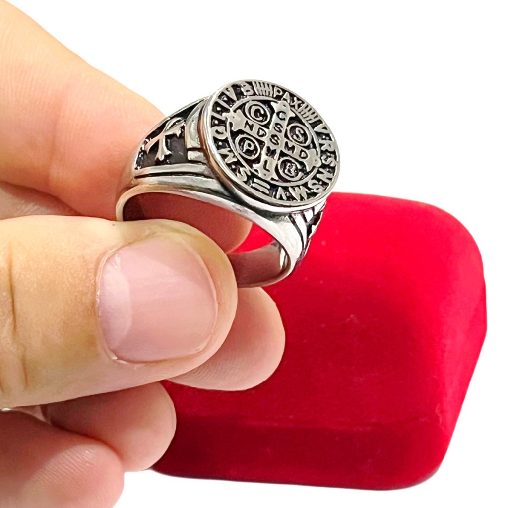 Anel São Bento Cruz Sagrada Aço 316l Maciço +Caixinha Anel em Oferta na Shopee