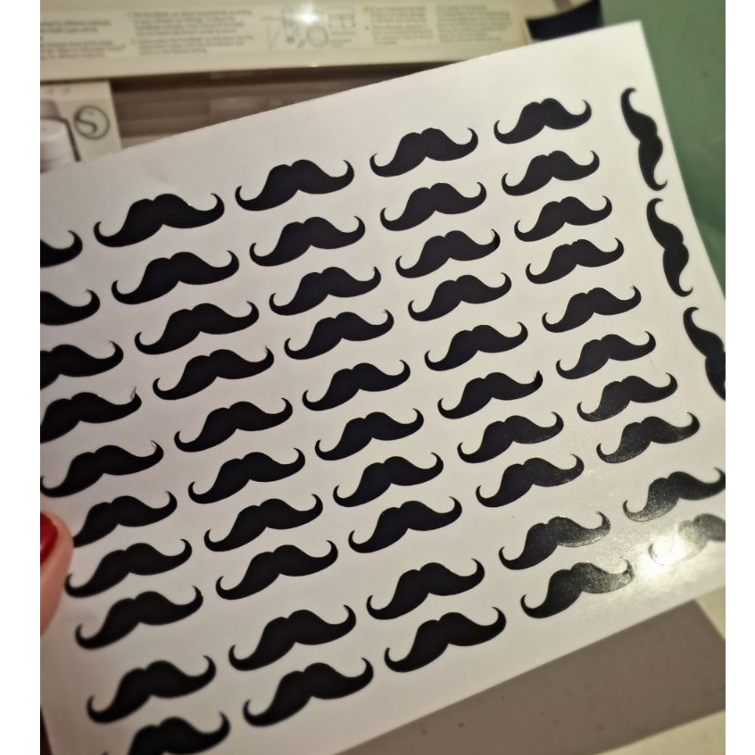 Adesivo vinil Dia dos Pais /Pai, gravata ou bigode para decoração de louças e cestas matinais/ Decoração vitrines