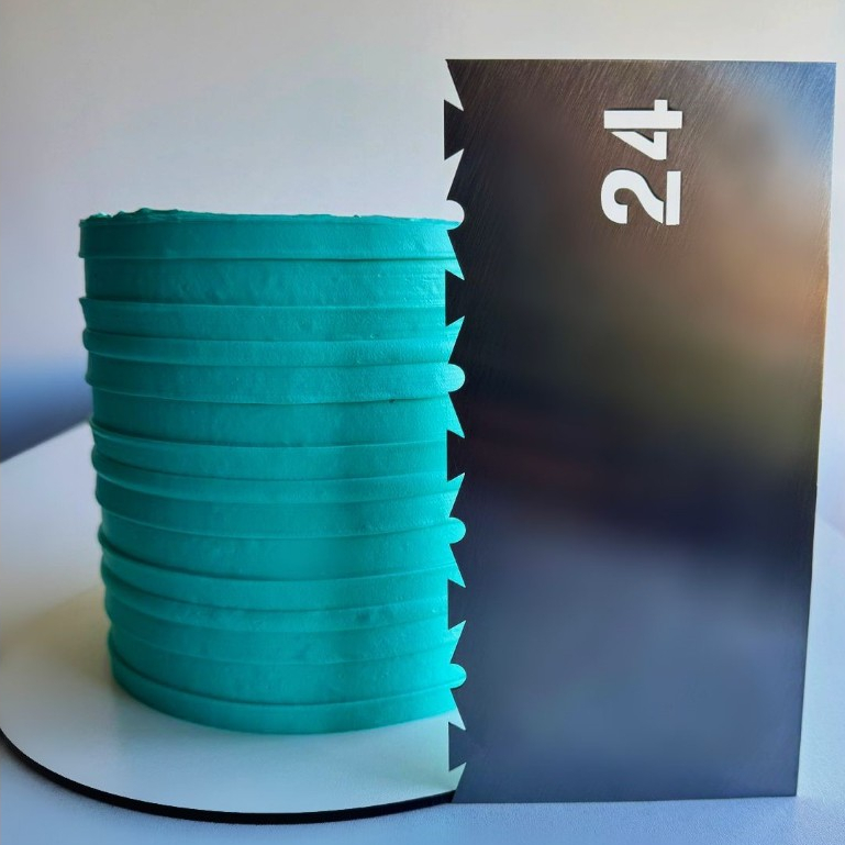 Espátula Decorativa 24 inox confeitaria