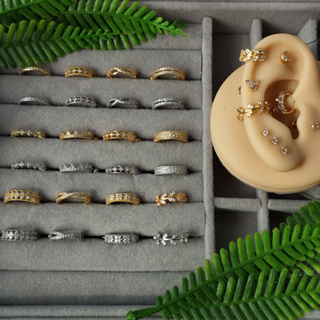 Piercing  Conch Cravejado com Zircônias Conforto e Durabilidade Aço Folheado a Ouro em Oferta na Shopee