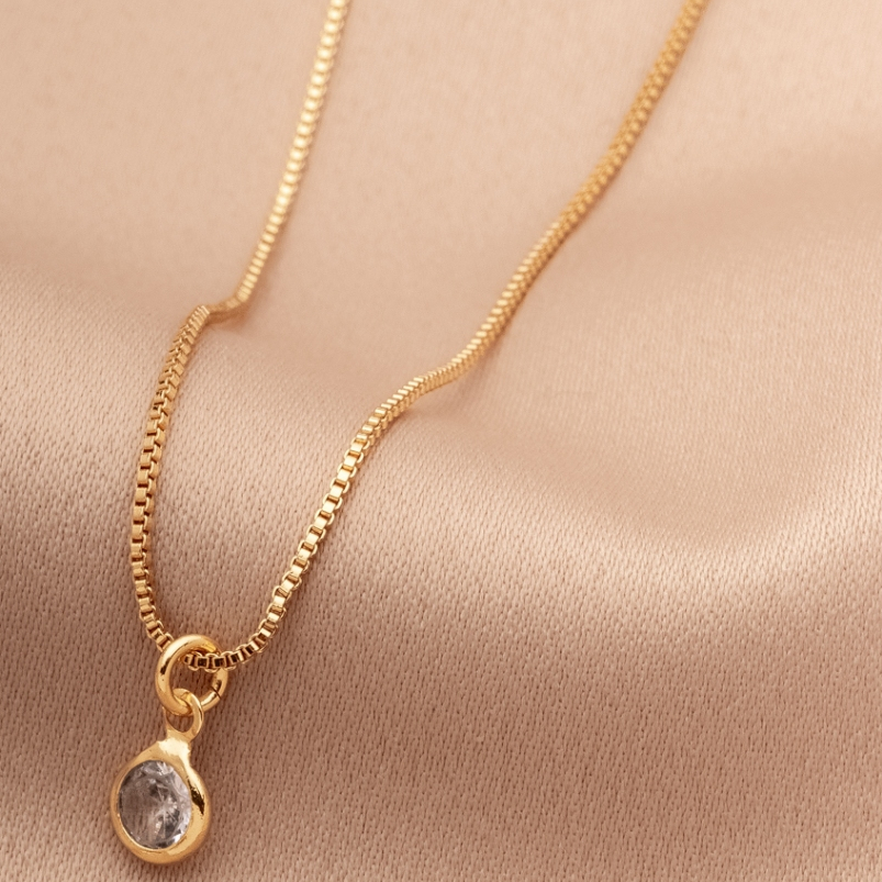 Colar Minimalista com Pedra Brilhante, Modelo Dourado Banhado a Ouro 18k, Ideal para Presentear