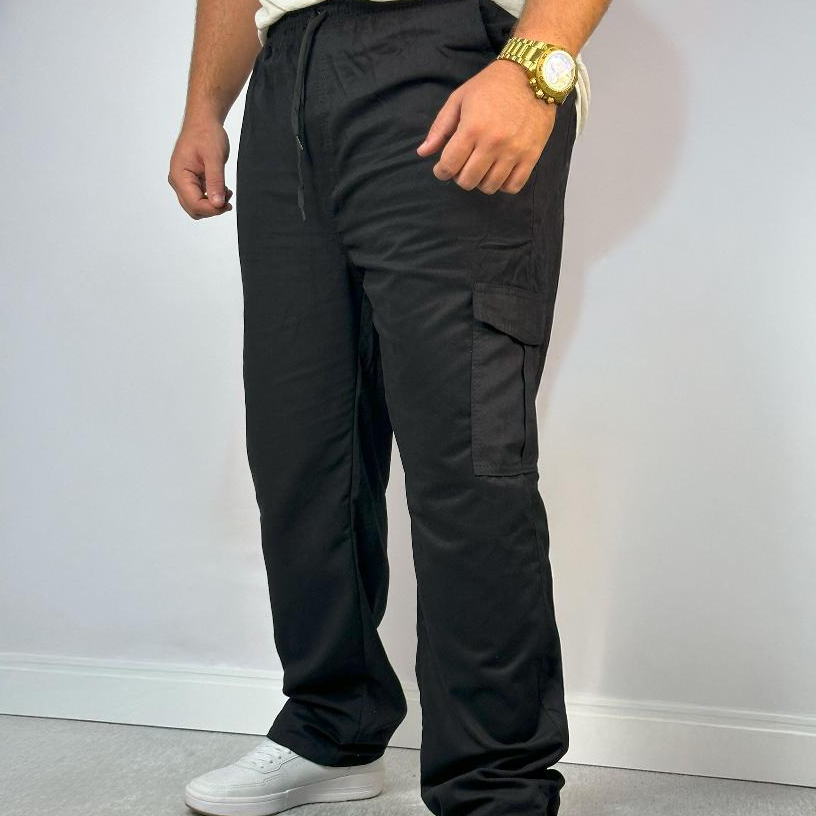 CALÇA CARGO PLUS SIZE PRETA CINTURA COM ELASTICO E CORDÃO TAMANHO GRANDE 48 AO 54 MODA MASCULINA STREETWEAR