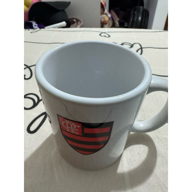 caneca do Flamengo em louça