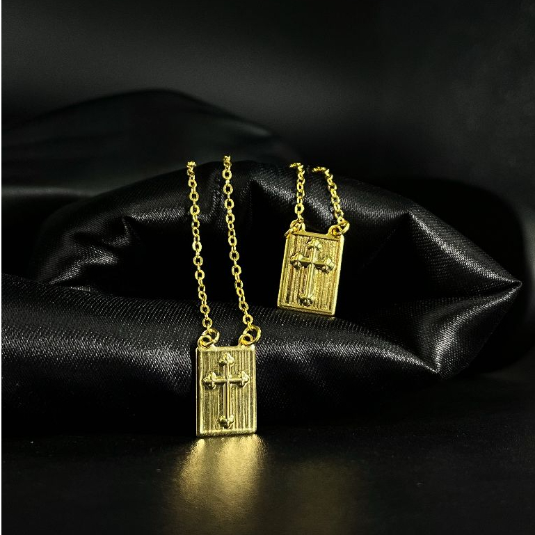 Escapulário Correntinha Cruz Masculina Banhado A Prata 925 e Ouro 18k