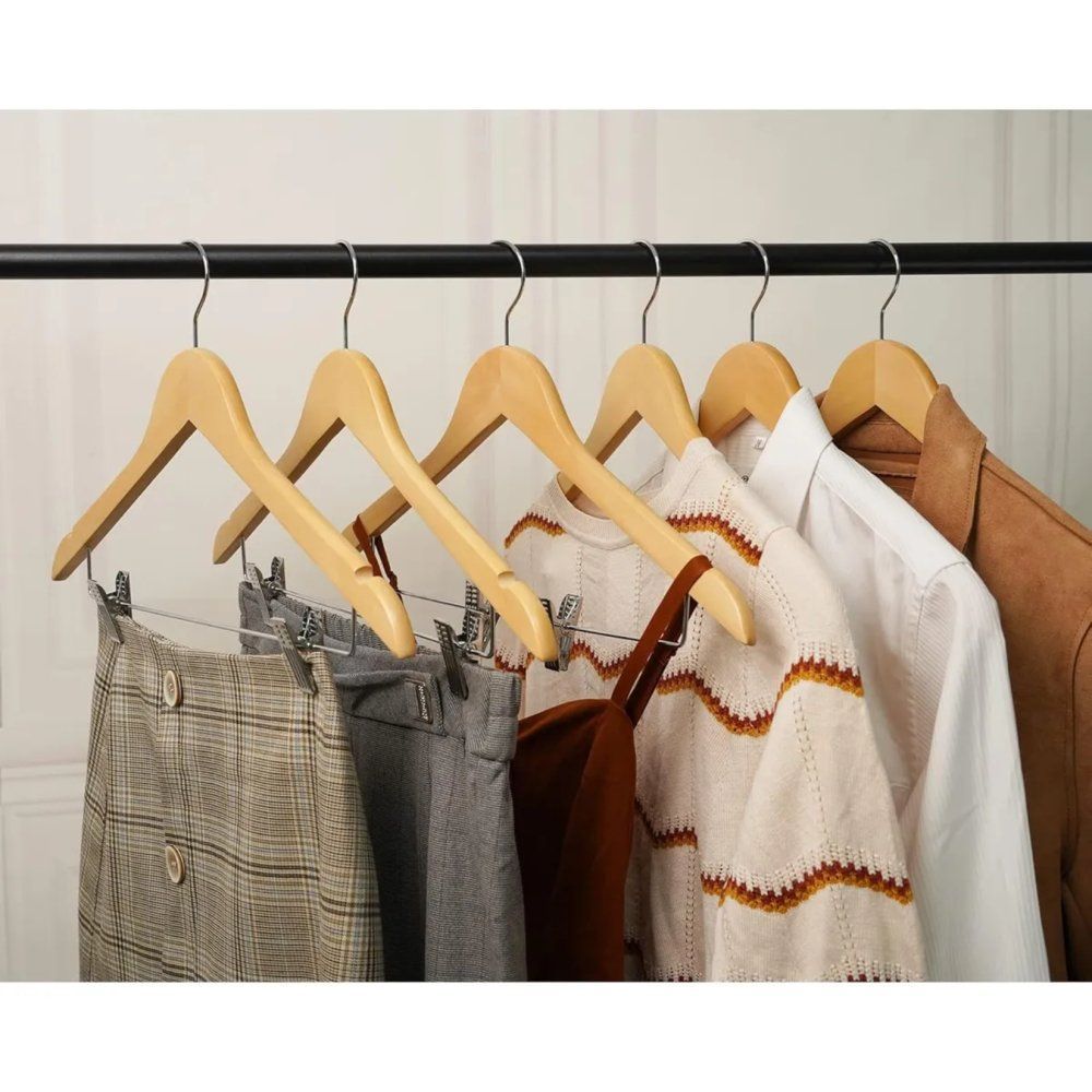 Cabides de Madeira com Presilhas Verniz Organizador para Roupa Saia Calça Cromado para Loja de Roupa