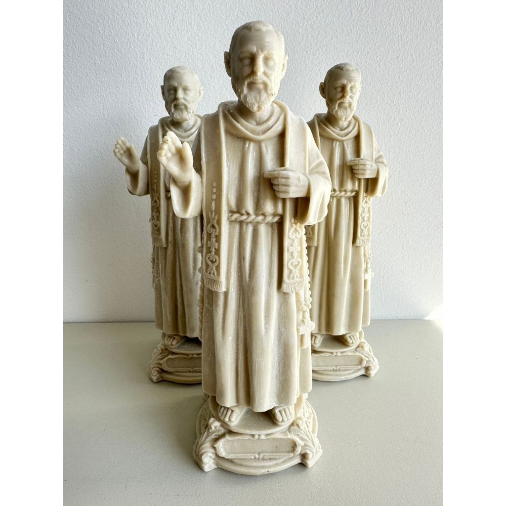 Padre Pio em Resina 20cm Crua Para Pintura Retocada