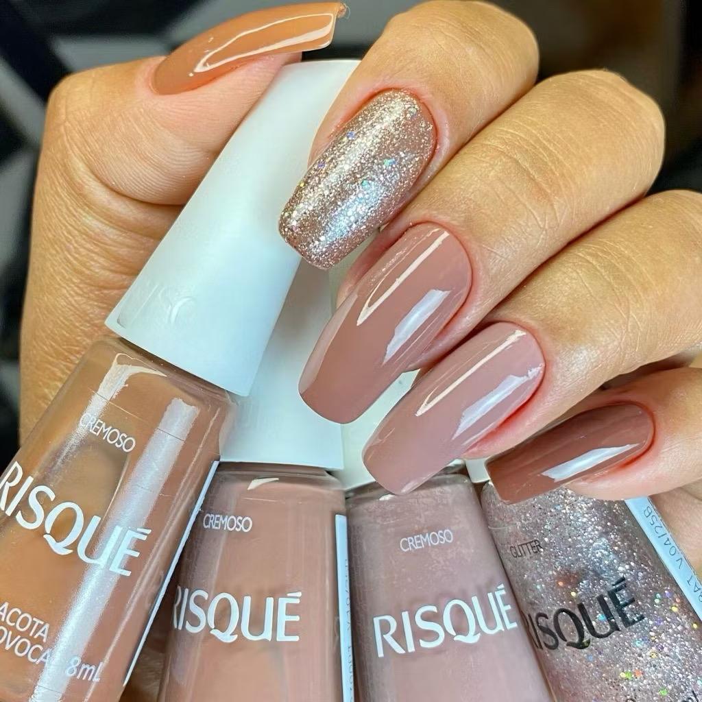 Risque Perfeitinha Kit com 4 Esmaltes Hipolergênicos Tons Nudes Glitter Kit Manicure