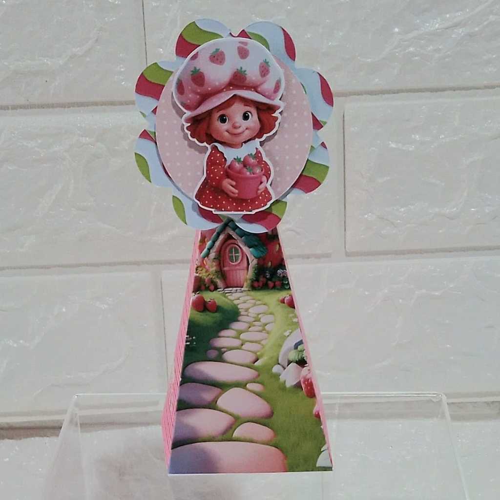 Caixa Pirâmide Moranguinho Semi-montada-Caixa personalizada-Lembrancinha personalizada-Lembrancinha de aniversário-