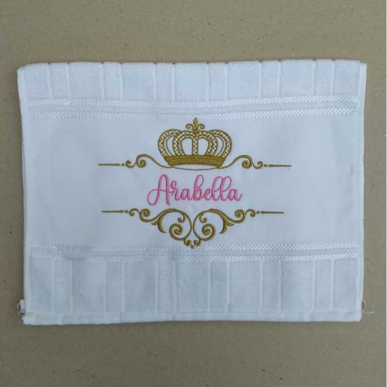 Toalhinha de Boca Personalizada  - Para Menina - com Coroa Luxo e Nome Bordado- Para Mão e Boca
