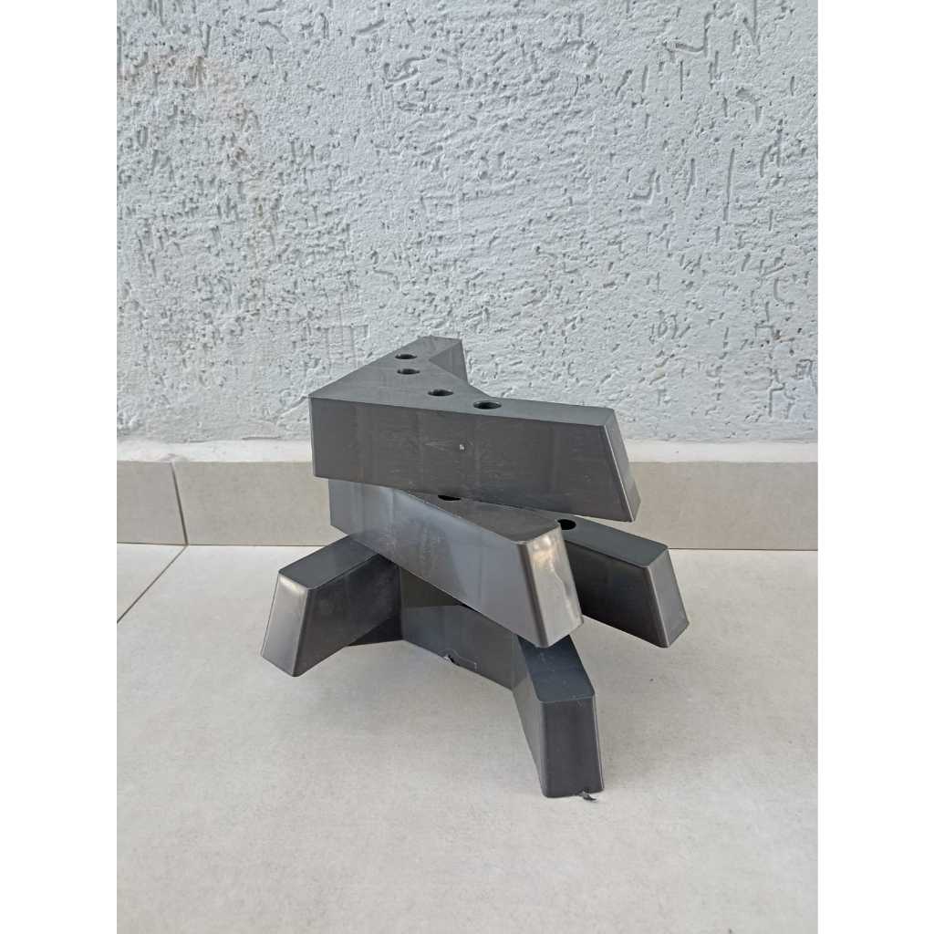 Pé de Sofá Forte e Durável – Cantoneira 5cm – Ideal para Móveis em Geral