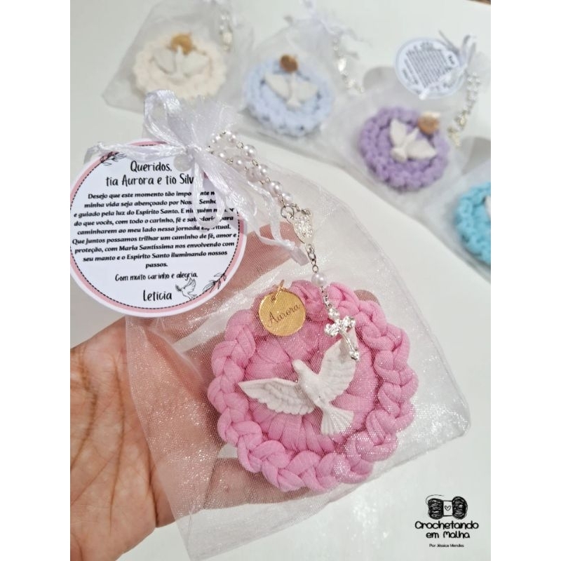 Lembrancinha Chaveiros mandala de crochê em fio de malha com divino batizado, crisma, eucaristia