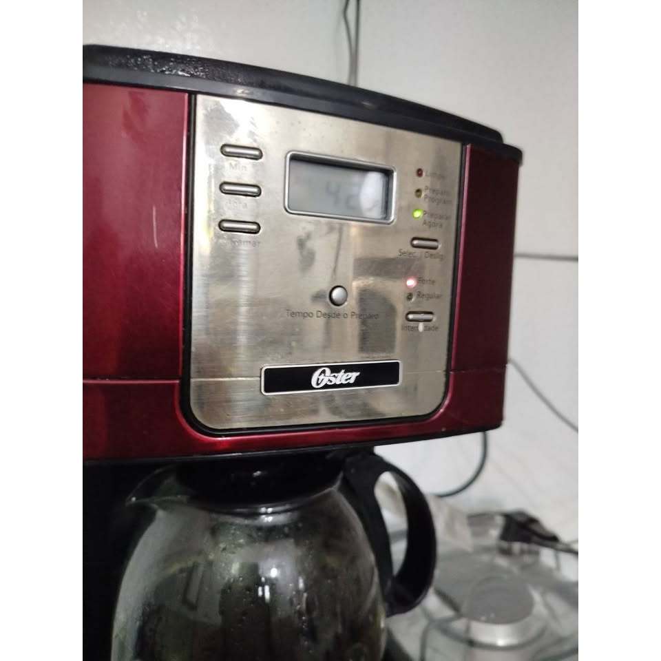 Cafeteira Progamável Oster Flavor Bvstdc4401 Preta e vermelha